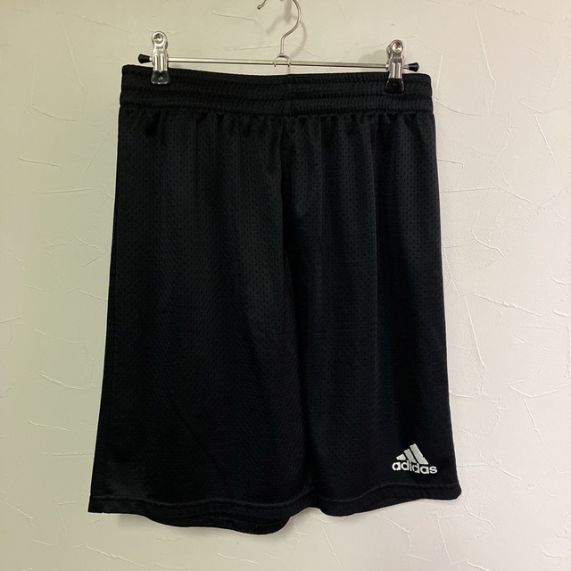 adidas(アディダス)のアディダス ハーフパンツ 150 US L (14-16)  キッズ/ベビー/マタニティのキッズ服男の子用(90cm~)(パンツ/スパッツ)の商品写真