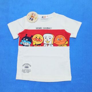 アンパンマン(アンパンマン)の新品　100cm　アンパンマン　2022横ならびキャラプリント半袖Tシャツ　赤(Tシャツ/カットソー)