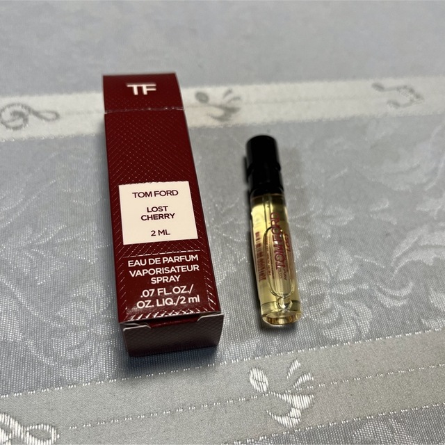 TOM FORD(トムフォード)のトムフォード香水【ロストチェリー🍒オードパルファム】2ml コスメ/美容の香水(香水(女性用))の商品写真