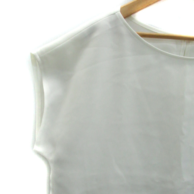 tiara(ティアラ)のティアラ Tiara カットソー 半袖 ラウンドネック 白 ホワイト /SM34 レディースのトップス(カットソー(半袖/袖なし))の商品写真