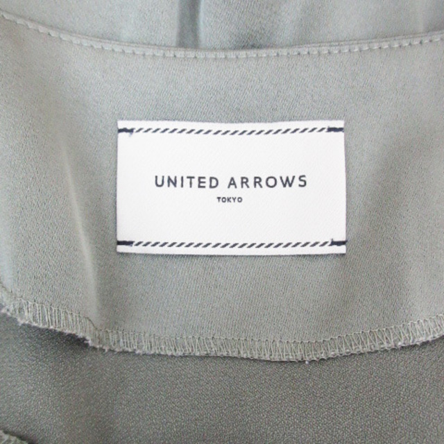 UNITED ARROWS(ユナイテッドアローズ)のユナイテッドアローズ ブラウス シャツ 半袖 Vネック 36 カーキ /FF47 レディースのトップス(シャツ/ブラウス(半袖/袖なし))の商品写真