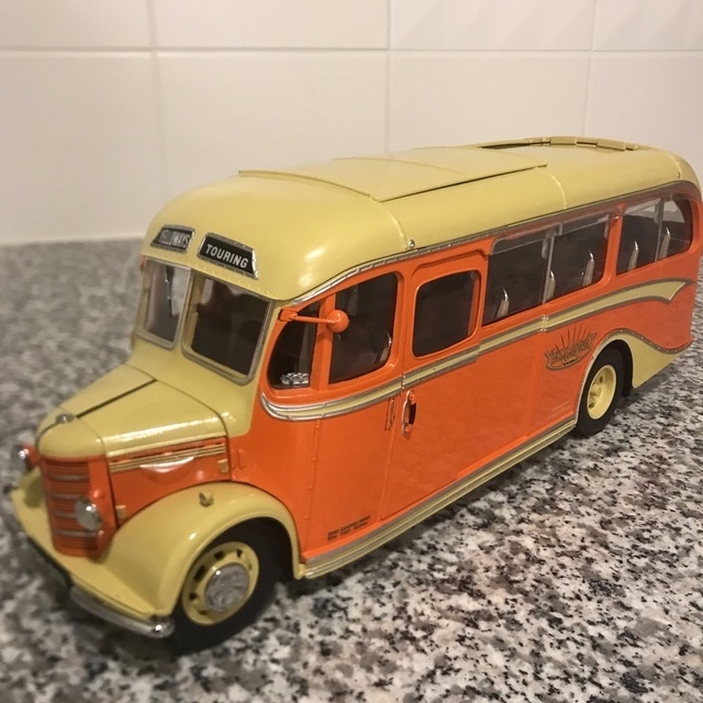 おもちゃ/ぬいぐるみBedford OB Coach  ベッドフォード バス1：24サイズミニカー