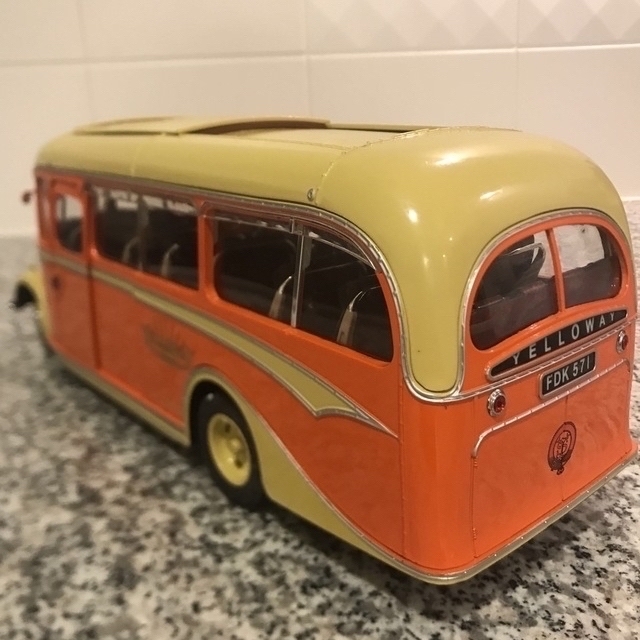 Bedford OB Coach ベッドフォード バス1：24サイズミニカー-