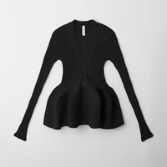 ISSEY MIYAKE(イッセイミヤケ)の CFCL POTTERY CARDIGAN 1黒size03新品未使用 レディースのトップス(カーディガン)の商品写真