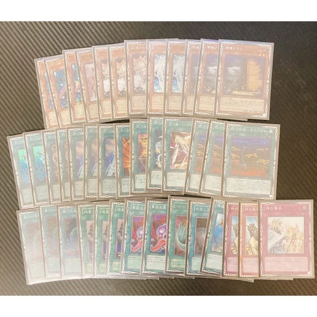 遊戯王　引退品　まとめ売り　デッキ&レアスリーブ