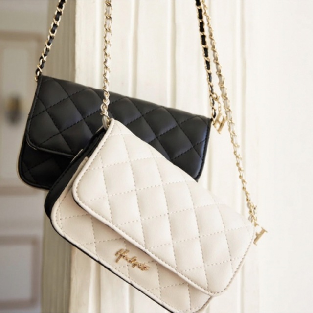 Her lip to - herlipto ♡ Two-Tone Mini Flap Bagの通販 by S's Her lip to - herlipto ♡ Two-Tone Mini Flap Bagの通販 by S's