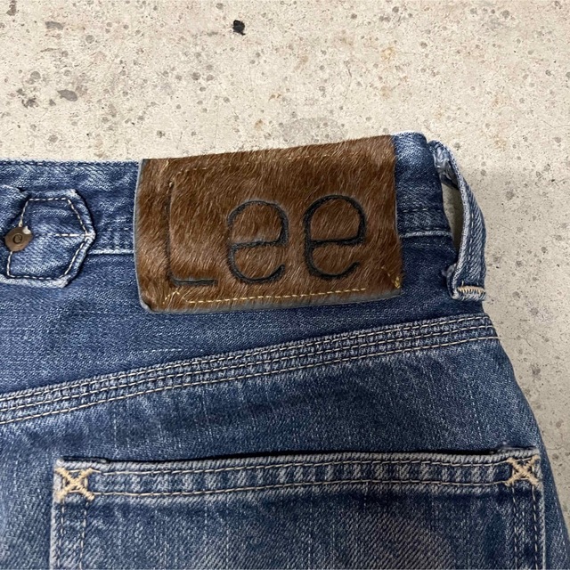 Lee(リー)のLee 斜体e センター赤タグ ダメージデニムパンツ 毛付きパッチ 50s メンズのパンツ(デニム/ジーンズ)の商品写真