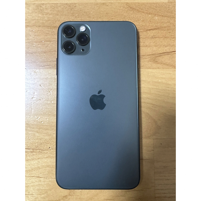 iPhone(アイフォーン)の【中古美品】iPhone11 pro max スマホ/家電/カメラのスマートフォン/携帯電話(スマートフォン本体)の商品写真