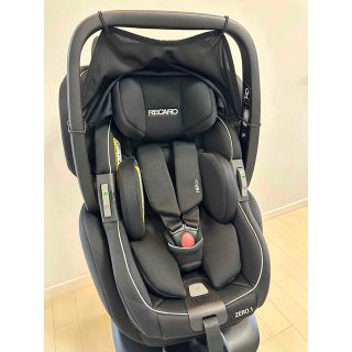 RECARO　R129ゼロワンエリートトラベルシステム