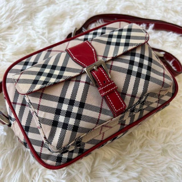 BURBERRY - 【美品】Burberry ショルダー バッグ ノバチェック カメラ