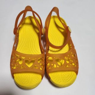 クロックス(crocs)のCrocs　クロックス　サンダル　黄色　C12　18.5cm(サンダル)