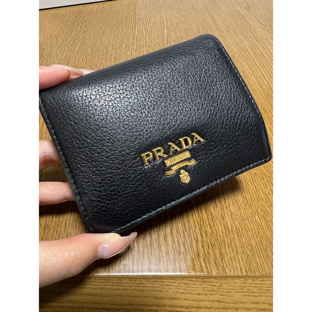 PRADA(プラダ)のPRADA 二つ折り財布 レディースのファッション小物(財布)の商品写真