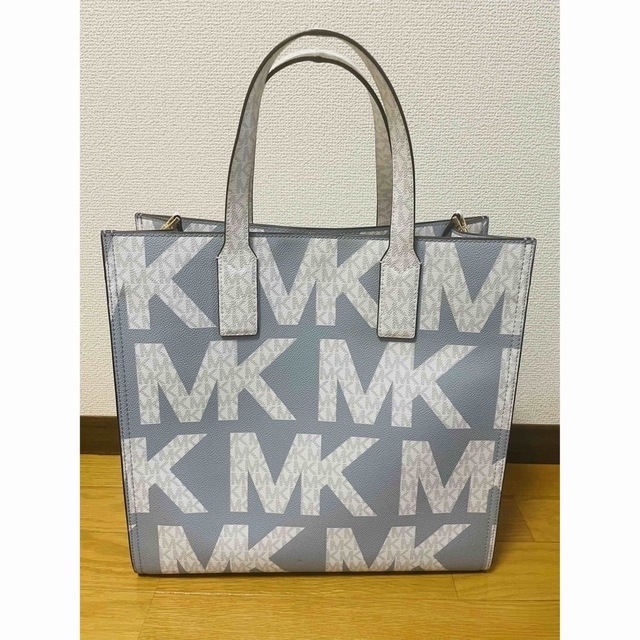 Michael Kors(マイケルコース)のMICHAEL KORS トートバッグ エンタメ/ホビーのエンタメ その他(その他)の商品写真