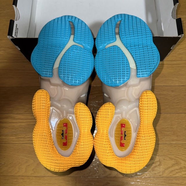 完売品 ナイキ レブロン19 ホワイト 26,0cm 新古品 | www.jarussi.com.br