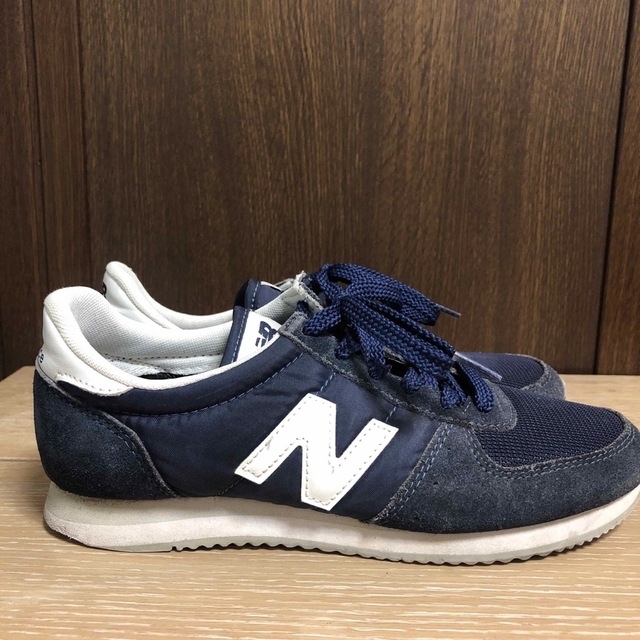 New Balance(ニューバランス)のnew balance U220  24.5cm  ネイビー メンズの靴/シューズ(スニーカー)の商品写真