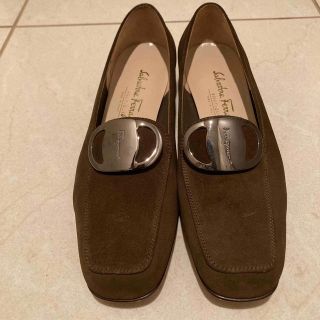 サルヴァトーレフェラガモ(Salvatore Ferragamo)の室内試着一回のみ！美品！SaIvatoreFerrgamo フェラガモ  パンプ(ローファー/革靴)