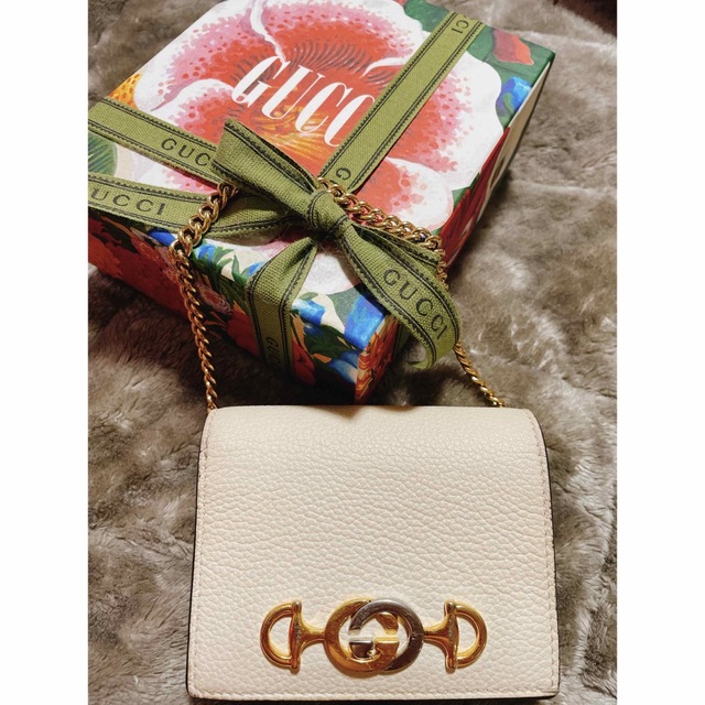 GUCCI ズゥミ チェーン付き2つ折り財布 箱付き-