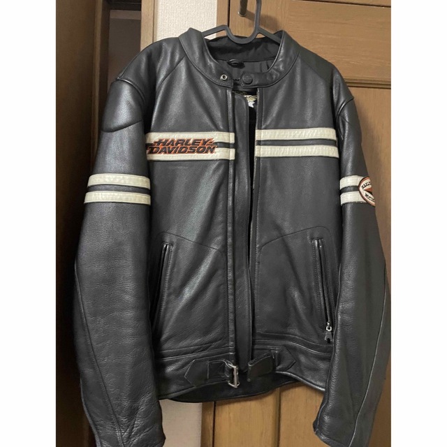 HARLEY DAVIDSON ダメージ加工　革ジャン　ビックロゴ‼️