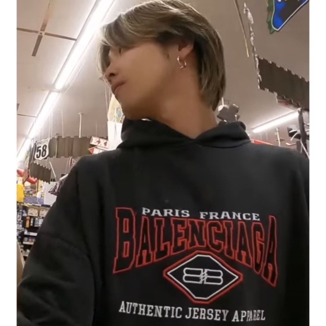 超激得大得価 Balenciaga - バレンシアガ BALENCIAGA パーカーの通販