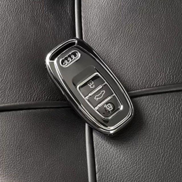 AUDI Audi アウディ キーカバー 銀 黒 ブラック キー ケース tt a4 q5の通販 by ひぽ's shop｜アウディならラクマ