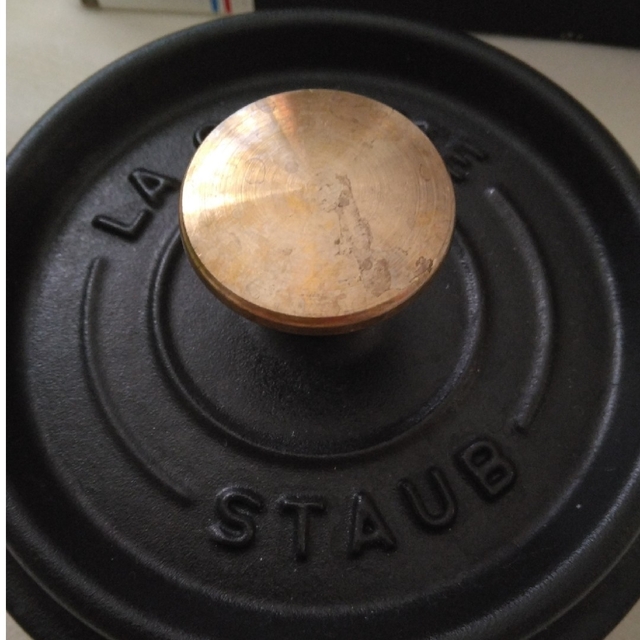 STAUB(ストウブ)の中古　ミニ　ココット　14CM インテリア/住まい/日用品のキッチン/食器(調理道具/製菓道具)の商品写真