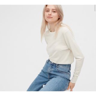 ユニクロ(UNIQLO)のユニクロ エクストラファインメリノクルーネックセーター M 新品♪(ニット/セーター)