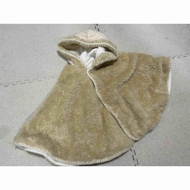 COMME CA ISM(コムサイズム)のCOMME CA FOSSETTE リバーシブルボアマント キッズ/ベビー/マタニティのベビー服(~85cm)(ジャケット/コート)の商品写真