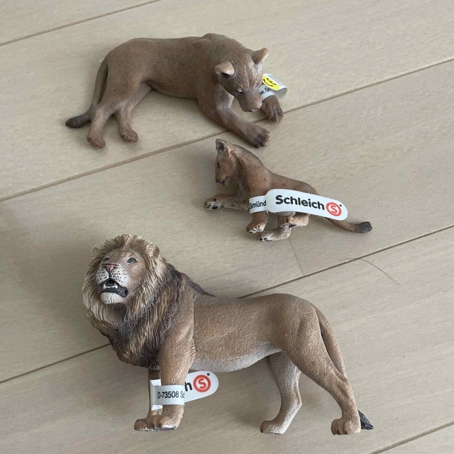 Schleich(シュライヒ)のシュライヒ　動物　ライオン親子　シマウマ親子　セット エンタメ/ホビーのフィギュア(その他)の商品写真