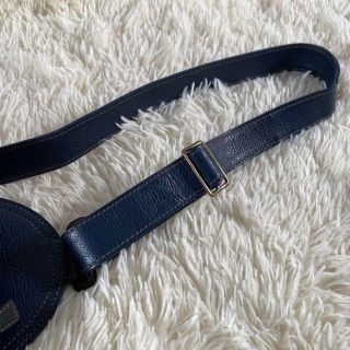 genten - 極美品 ゲンテン ボディーバッグ シボ オールレザー ステッチ