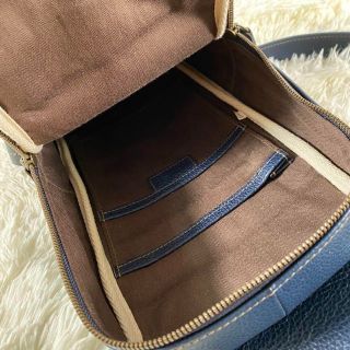 genten - 極美品 ゲンテン ボディーバッグ シボ オールレザー ステッチ