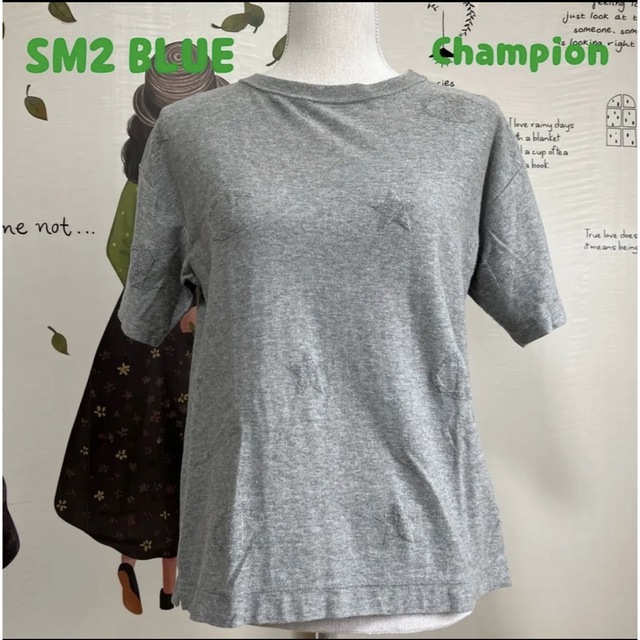 SM2(サマンサモスモス)の🌼最終価格🌼∇376 サマンサモスモスブルーとChampionのコラボ レディースのトップス(Tシャツ(半袖/袖なし))の商品写真