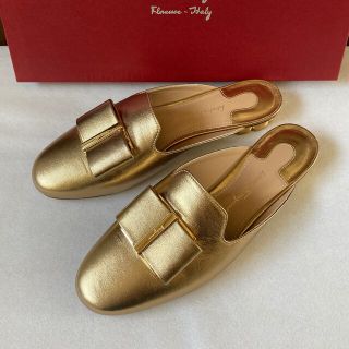 サルヴァトーレフェラガモ(Salvatore Ferragamo)の美品 フェラガモ サンダル(サンダル)