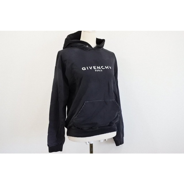 GIVENCHY(ジバンシィ)の[USED/中古]GIVENCHY ジバンシィ パーカー ブラック ダメージ加工 ロゴプリント サイズL ブラック コットン ポリウレタン L BW70513Z0L 中古 ai-tdc-002959 レディースのトップス(パーカー)の商品写真