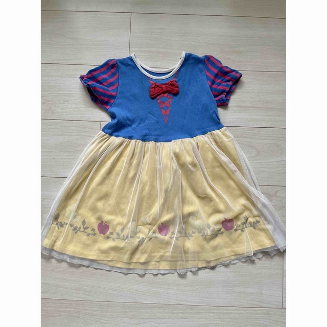 ベル　白雪姫　お洋服 キッズ/ベビー/マタニティのキッズ服女の子用(90cm~)(ワンピース)の商品写真