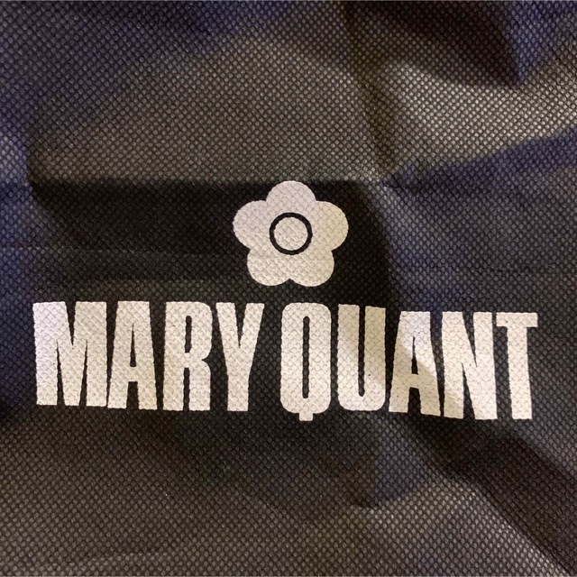 MARY QUANT(マリークワント)の未使用　マリークワント　ナイロン巾着 レディースのファッション小物(ポーチ)の商品写真