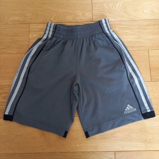 アディダス(adidas)のadidas 半ズボン 120相応 8y 男の子 女の子(パンツ/スパッツ)