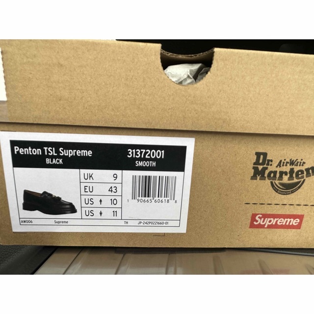 Supreme(シュプリーム)のSupreme Dr.Martens Penton Tassel Loafer レディースの靴/シューズ(ローファー/革靴)の商品写真