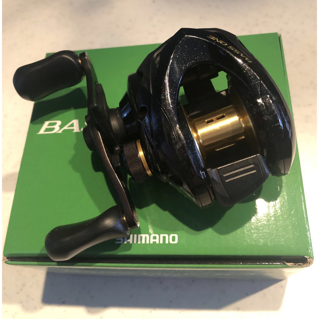 SHIMANO(シマノ)のバスワンXT スポーツ/アウトドアのフィッシング(リール)の商品写真