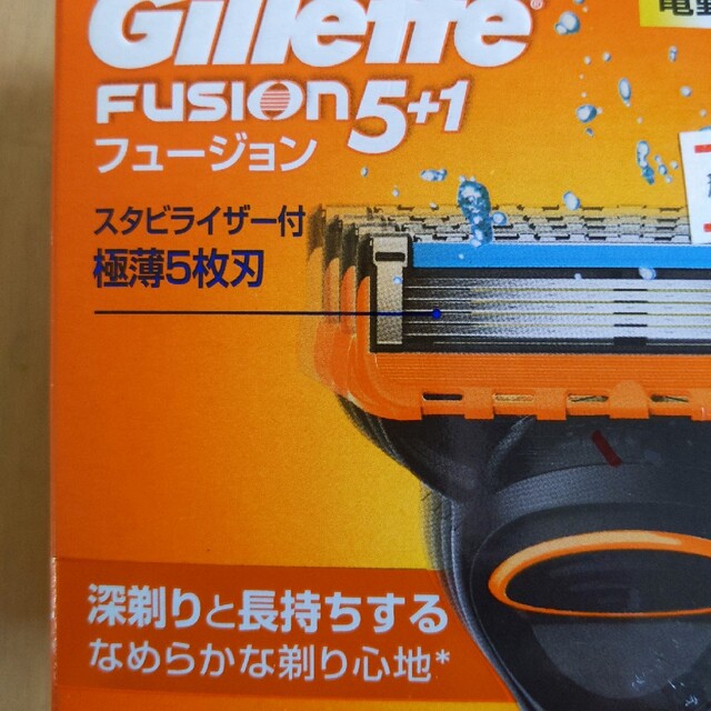 Gillette(ジレット)のジレットフュージョンGilletteFUSION5＋1電動タイプ12個入 コスメ/美容のシェービング(カミソリ)の商品写真