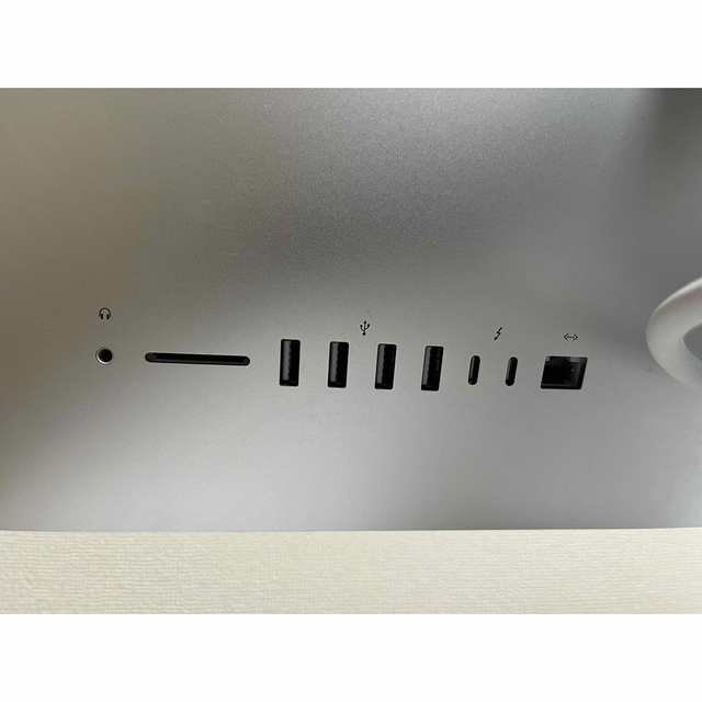 値下げ美品iMac(4K 21.5-inch, 2019)キーボード マウス付き スマホ/家電/カメラのPC/タブレット(デスクトップ型PC)の商品写真