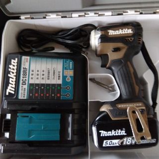 マキタ(Makita)の新品未使用マキタインパクトドライバー18V(工具/メンテナンス)