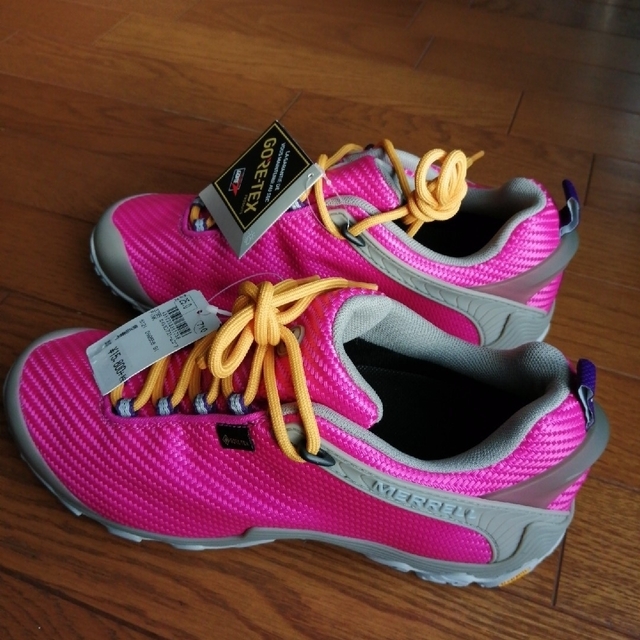 MERRELL(メレル)のMERRELL  カメレオン7ストームゴアテックスPINK レディースの靴/シューズ(スニーカー)の商品写真