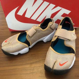 NIKE ナイキ AIR RIFT エアリフトサンダル 24 ゴールド 新品