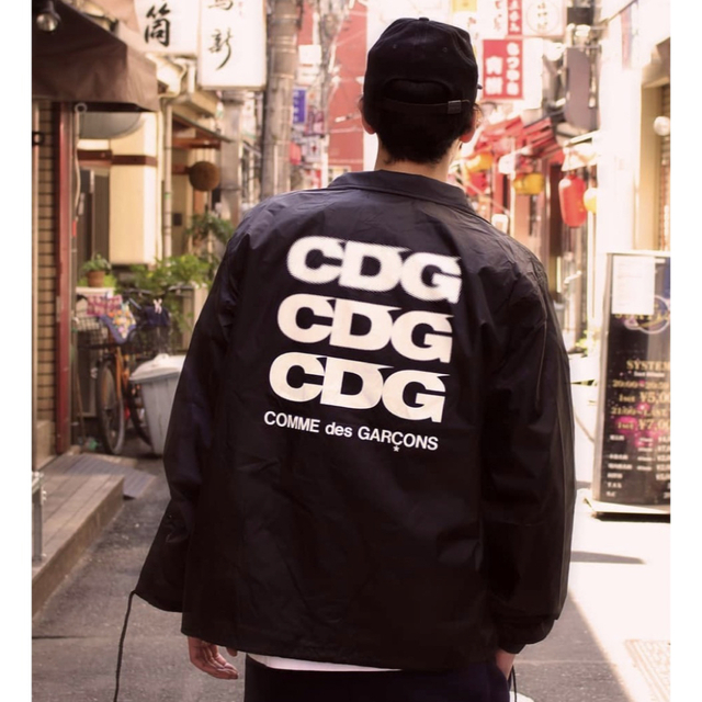 COMME des GARCONS(コムデギャルソン)の新品未使用コムデギャルソン コーチジャケット 裏地ロゴ入 黒 メンズのジャケット/アウター(ナイロンジャケット)の商品写真