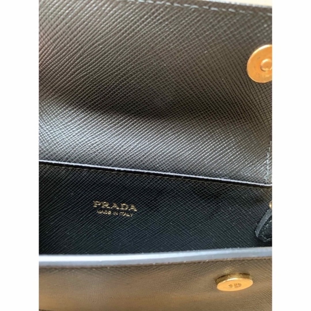 PRADA(プラダ)のPRADA チェーンウォレット（大幅お値下げ中！） レディースのファッション小物(財布)の商品写真