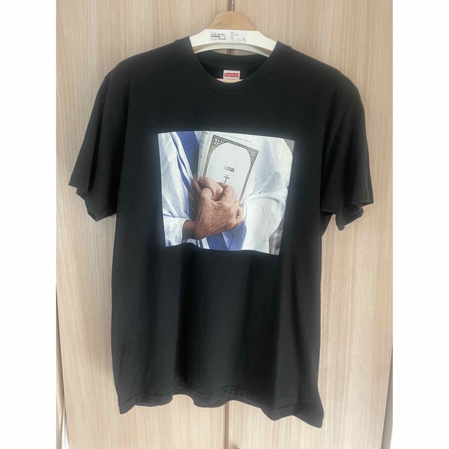 Supreme(シュプリーム)のSupreme Bible Tee M 美品　ロゴステッカー付き メンズのトップス(Tシャツ/カットソー(半袖/袖なし))の商品写真