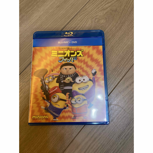 ミニオン(ミニオン)のミニオンズ フィーバー　純正ケースとブルーレイのみ　DVDなし  エンタメ/ホビーのDVD/ブルーレイ(キッズ/ファミリー)の商品写真