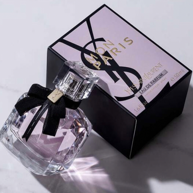 Yves Saint Laurent(イヴサンローラン)のイヴ・サンローラン　香水　モンパリ　オーデパルファム　50ml コスメ/美容の香水(香水(女性用))の商品写真