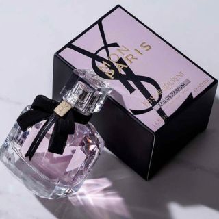 イヴサンローラン(Yves Saint Laurent)のイヴ・サンローラン　香水　モンパリ　オーデパルファム　50ml(香水(女性用))