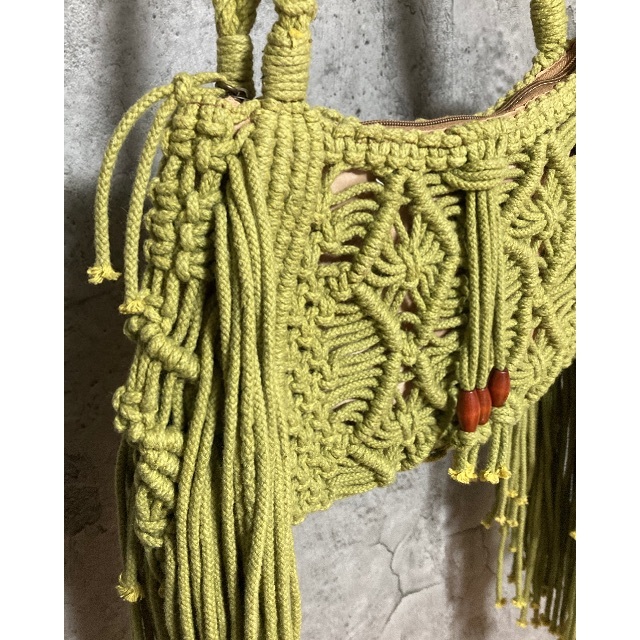 マクラメ フリンジ バッグ ハンドバッグ ショルダーバッグ 編み物 グランジ 緑 レディースのバッグ(ショルダーバッグ)の商品写真
